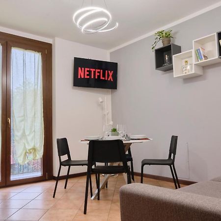 Apartamento 10' From Malpensa Casa Moderna, Netflix & Wi-Fi Casorate Sempione Exterior foto