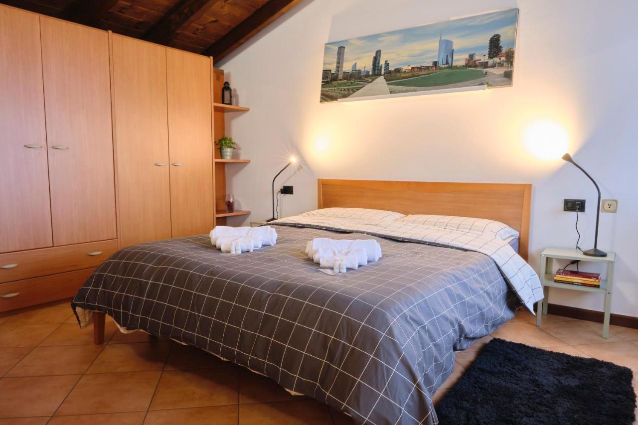 Apartamento 10' From Malpensa Casa Moderna, Netflix & Wi-Fi Casorate Sempione Exterior foto