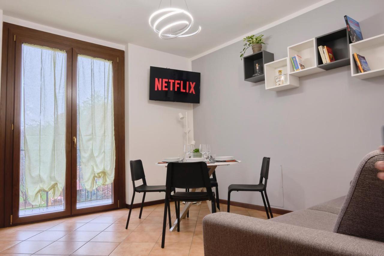 Apartamento 10' From Malpensa Casa Moderna, Netflix & Wi-Fi Casorate Sempione Exterior foto