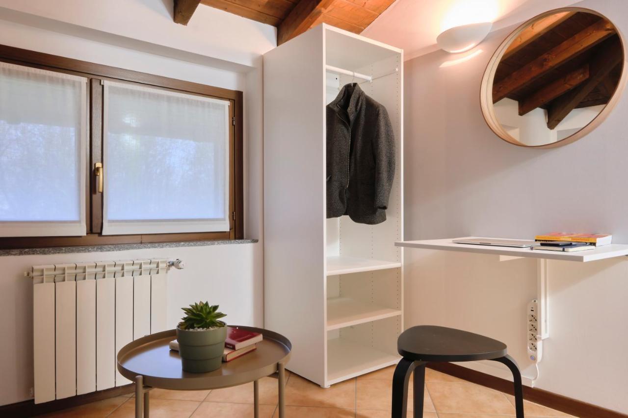 Apartamento 10' From Malpensa Casa Moderna, Netflix & Wi-Fi Casorate Sempione Exterior foto