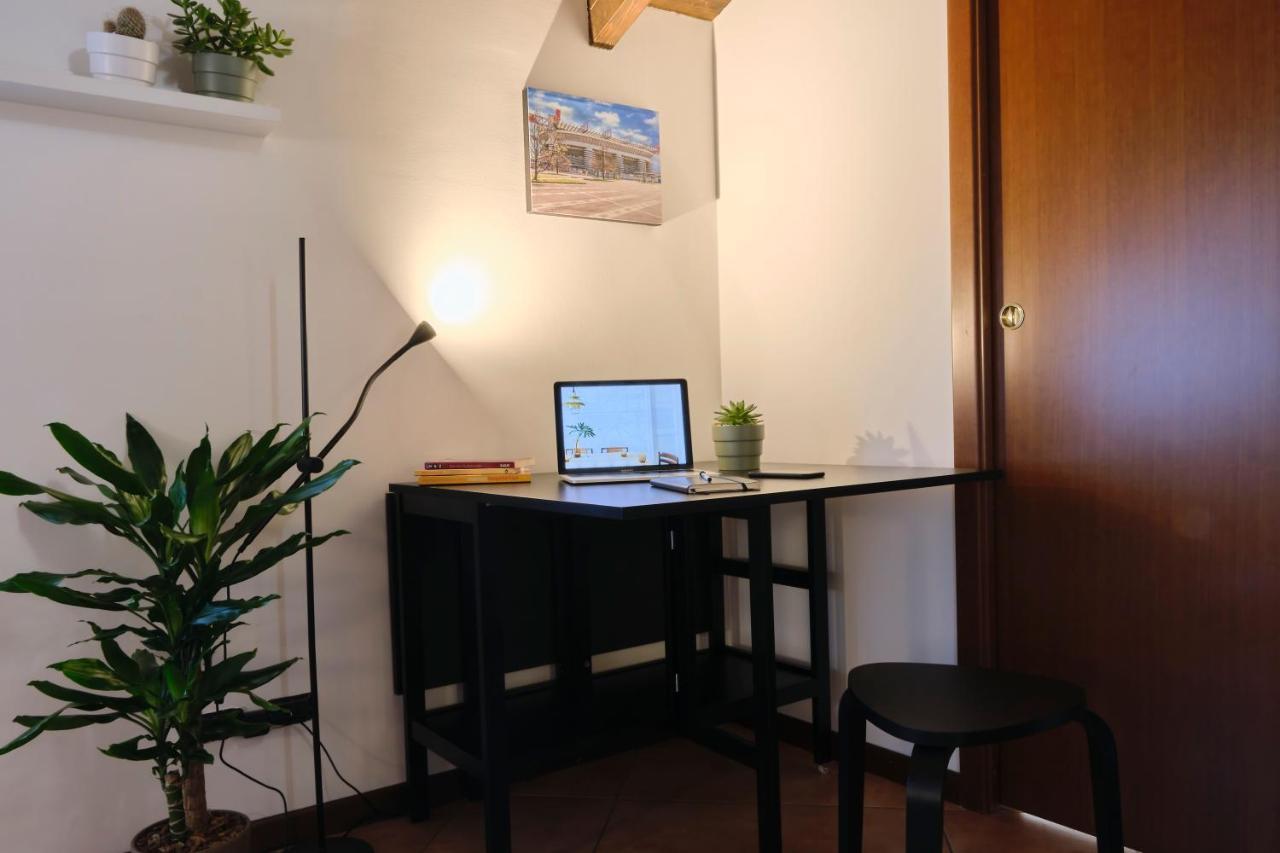 Apartamento 10' From Malpensa Casa Moderna, Netflix & Wi-Fi Casorate Sempione Exterior foto